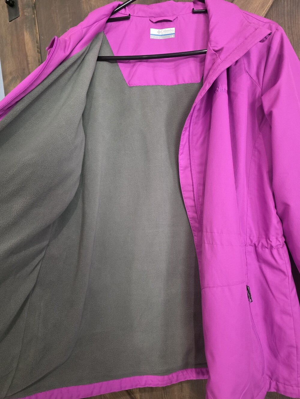 Columbia Women's Lightweight Jacket - Bright Magenta Drawstring Waist Size Large - Picture 3 of 8